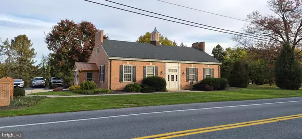 Lancaster, PA 17601,2127 NEW HOLLAND PIKE