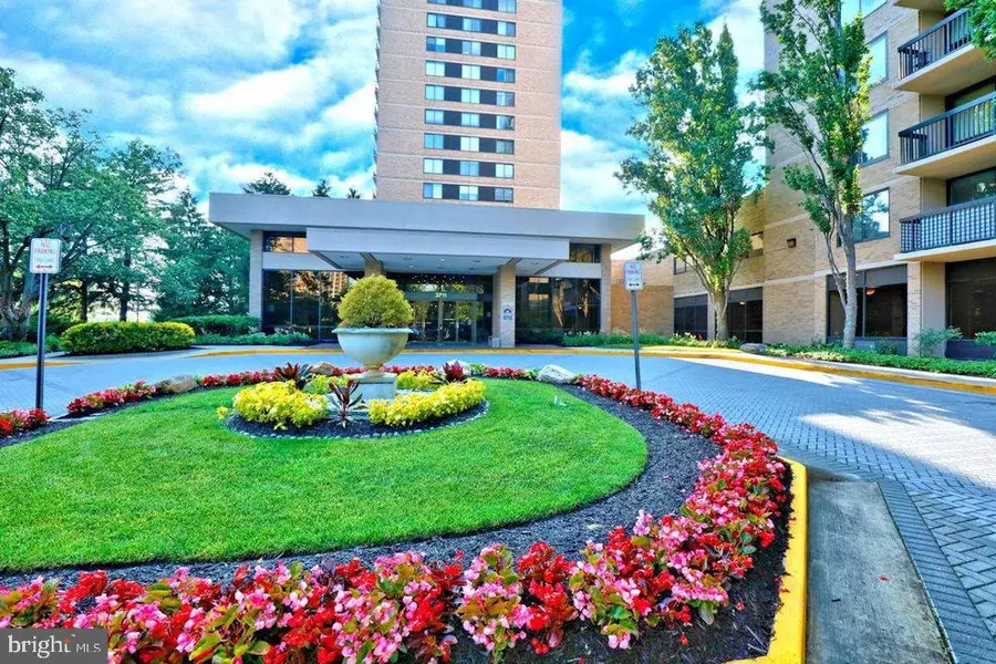 3709 S GEORGE MASON DR #505, Falls Church, VA 22041