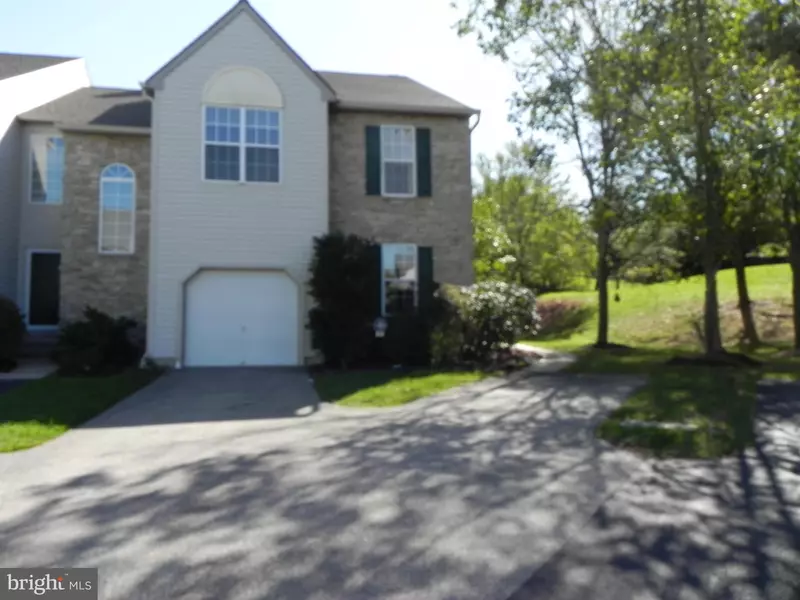33 HAMPTON CT, Norristown, PA 19403