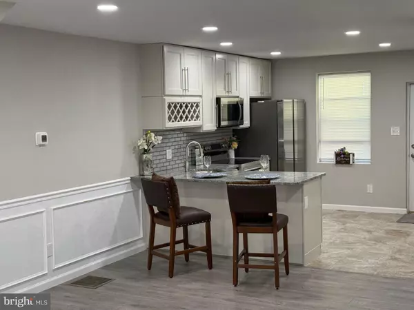 Philadelphia, PA 19131,5845 WOODCREST AVE