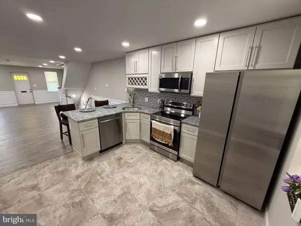 Philadelphia, PA 19131,5845 WOODCREST AVE