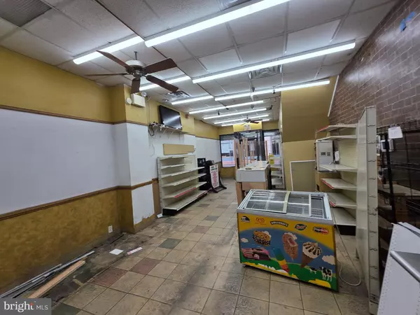 Trenton, NJ 08608,9 E STATE ST