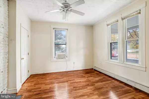 College Park, MD 20740,5812 QUEBEC ST