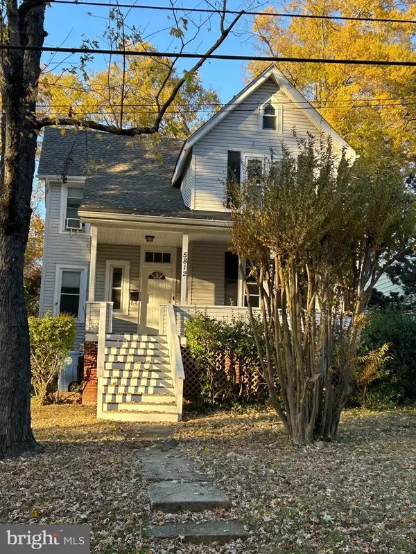 College Park, MD 20740,5812 QUEBEC ST