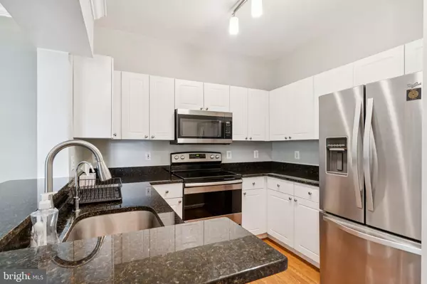 Alexandria, VA 22311,4550 STRUTFIELD LN #2424