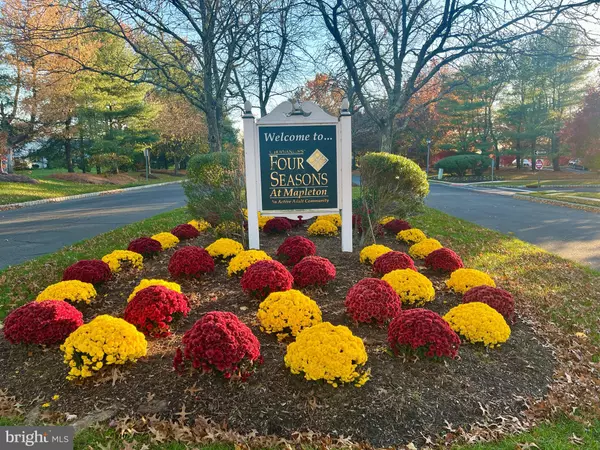 Columbus, NJ 08022,43 BARBARY LN