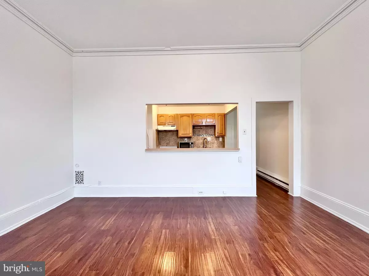 Philadelphia, PA 19123,849 5TH ST N