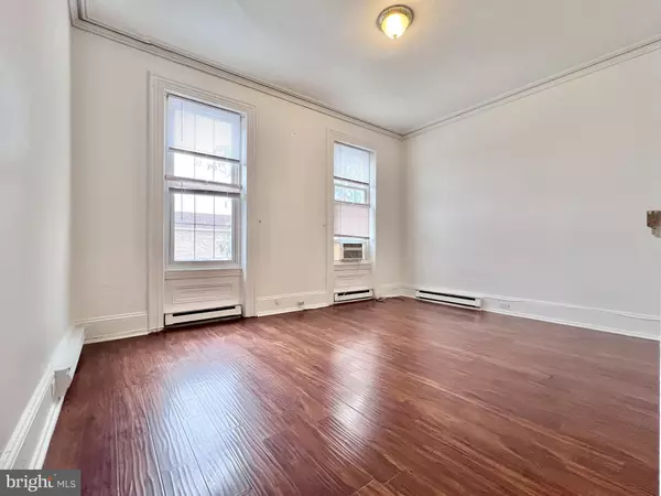 Philadelphia, PA 19123,849 5TH ST N