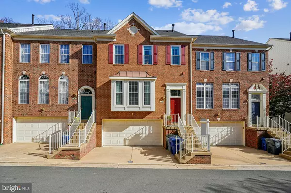 Vienna, VA 22180,2711 MANHATTAN PL