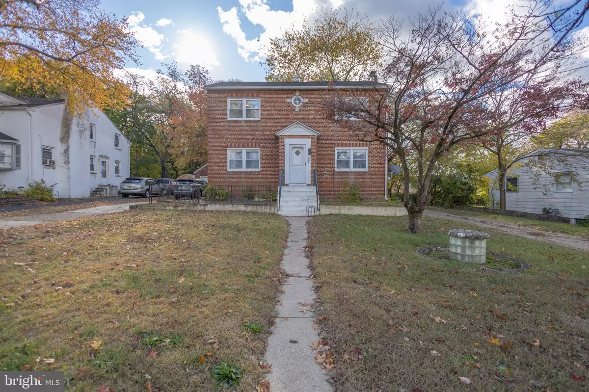 Glendora, NJ 08029,924 W EVESHAM RD