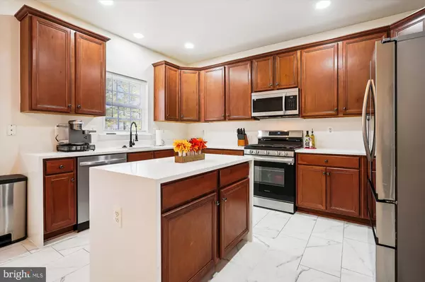 Woodbridge, VA 22191,16879 SEA LAWN PL