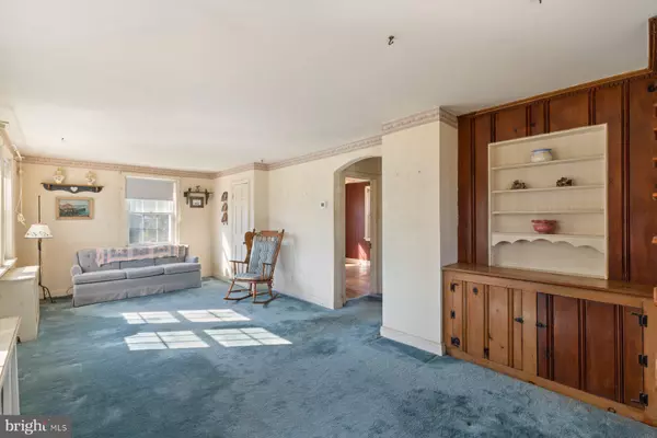 Pikesville, MD 21208,210 MCHENRY AVE