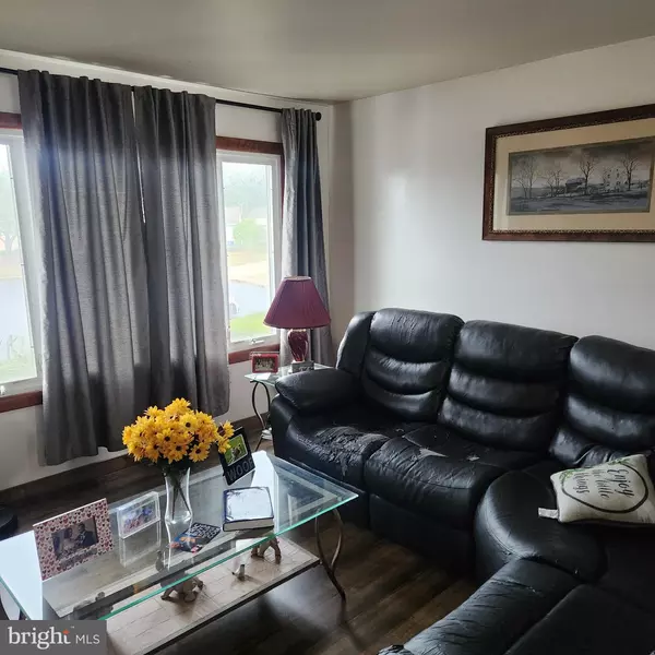 Carlisle, PA 17013,4 ROBERT LN