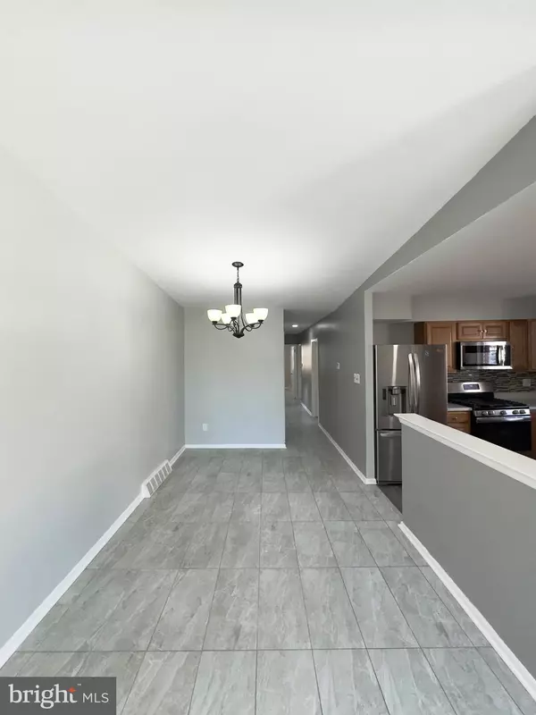 Philadelphia, PA 19111,7806 SUMMERDALE AVE #1ST