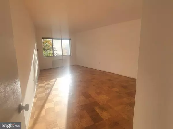 Rockville, MD 20852,10500 ROCKVILLE PIKE #M15