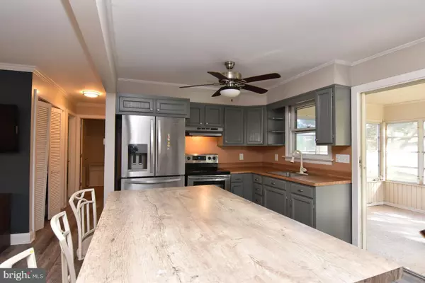 Rehoboth Beach, DE 19971,108 LOGANBERRY LN