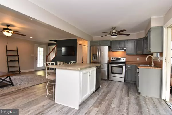 Rehoboth Beach, DE 19971,108 LOGANBERRY LN