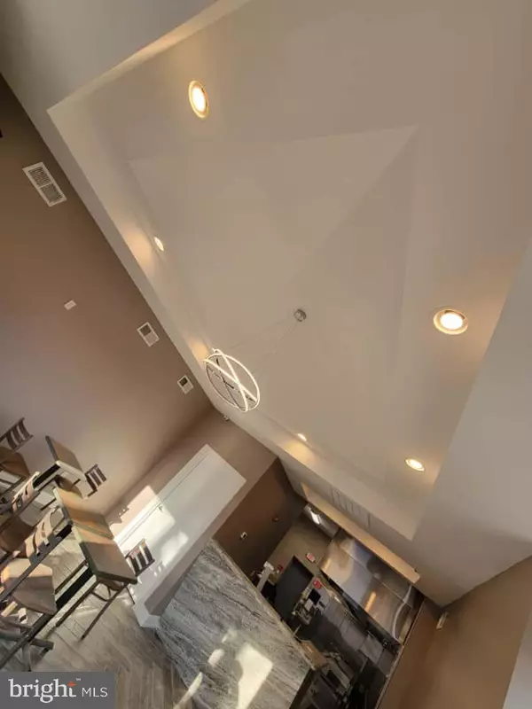 Camden, NJ 08102,1050 S 4TH ST