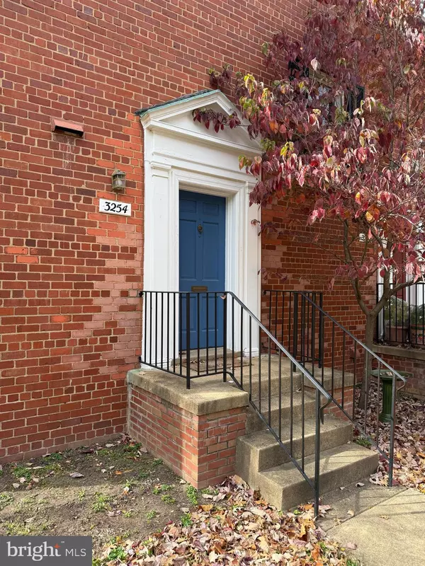 Alexandria, VA 22302,3254 VALLEY DR