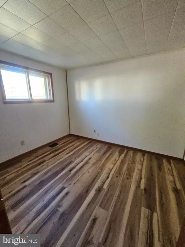 Newark, DE 19711,303 DELAWARE CIR #4