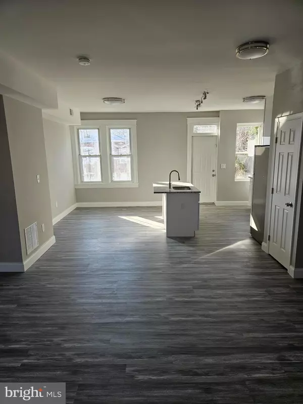 Baltimore, MD 21229,18-S. TREMONT RD