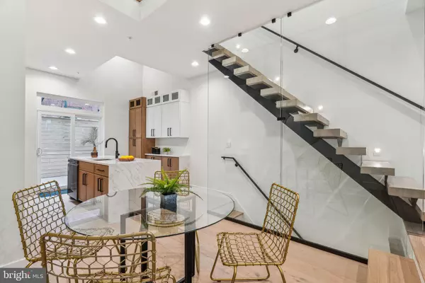 Philadelphia, PA 19123,1106 N BODINE ST