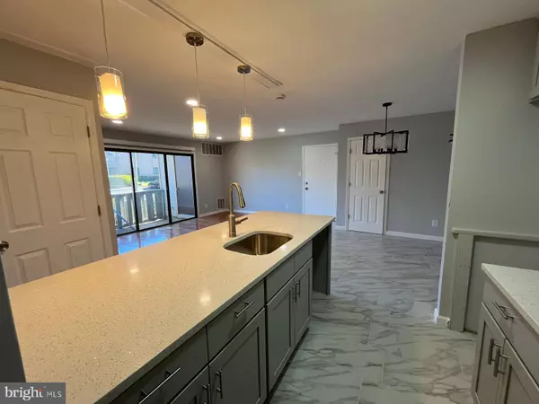 Marlton, NJ 08053,1701 WOODHOLLOW DR