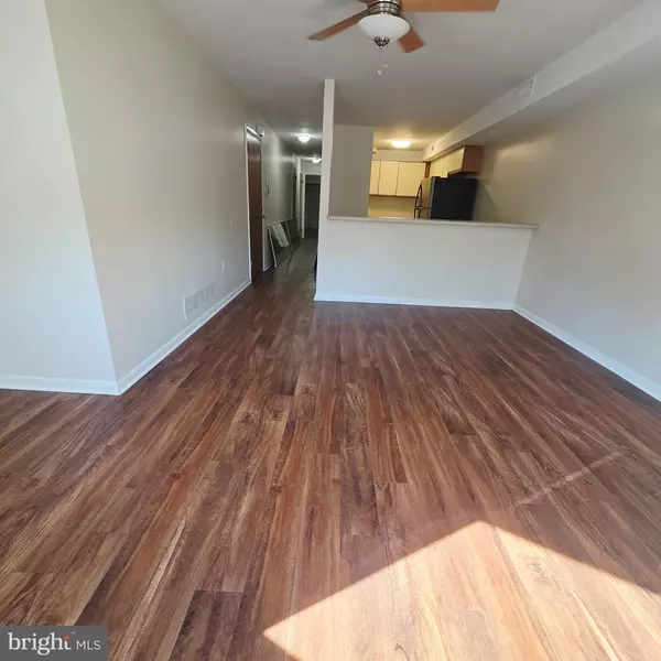 Philadelphia, PA 19146,532 S 15TH ST #2