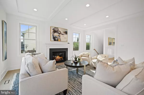 Arlington, VA 22202,600 29TH RD S