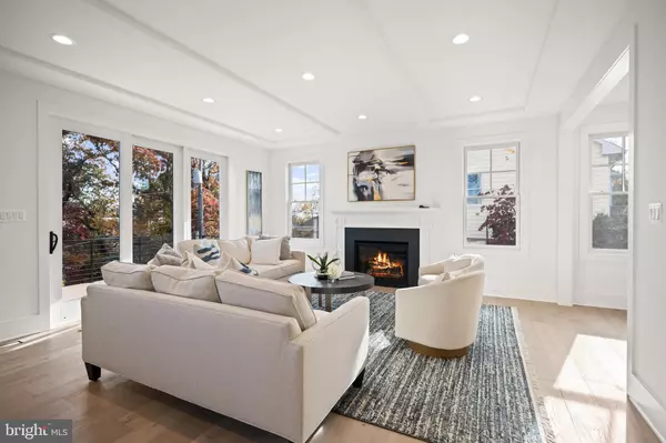 Arlington, VA 22202,600 29TH RD S