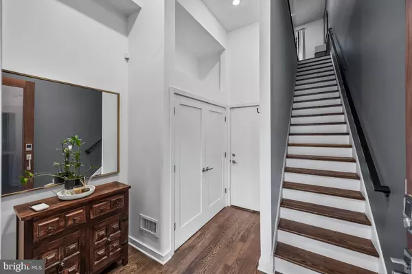 Philadelphia, PA 19125,412-24 MOYER ST #2