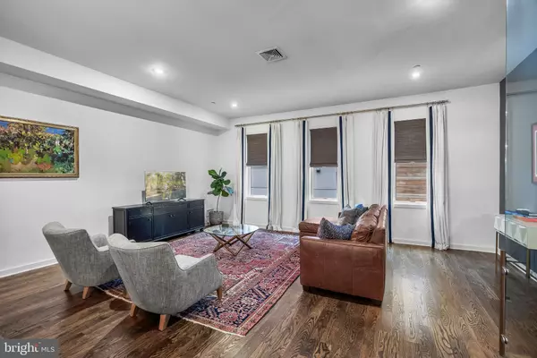 Philadelphia, PA 19125,412-24 MOYER ST #2