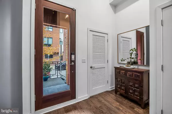 Philadelphia, PA 19125,412-24 MOYER ST #2