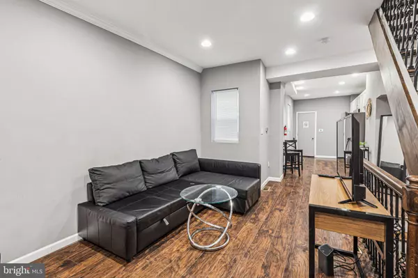 Philadelphia, PA 19104,722 N SHEDWICK ST