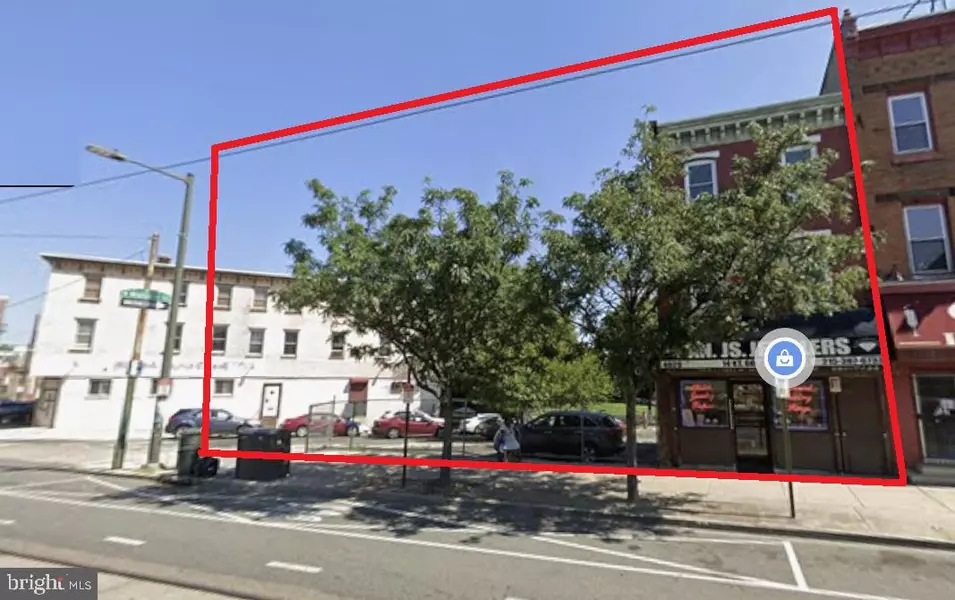 4029, 4031, 4033 LANCASTER AVE, Philadelphia, PA 19104