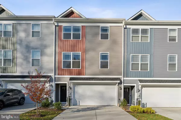 7808 WOLF RUN LN, Severn, MD 21144