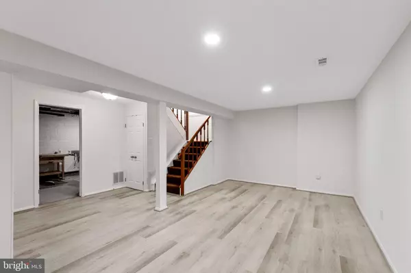 Gaithersburg, MD 20878,210 WHITCLIFF CT