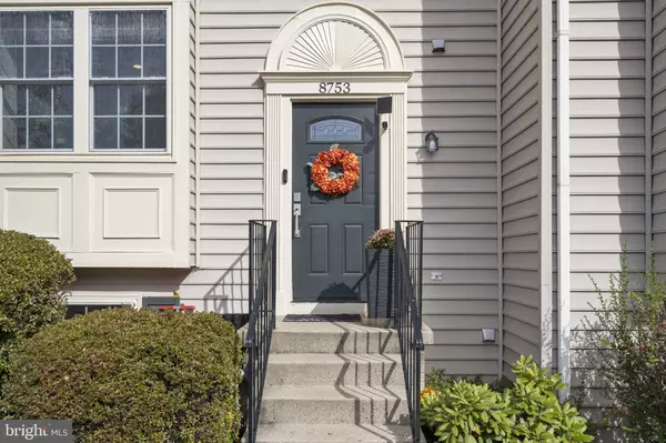 8753 DEBLANC PL, Manassas, VA 20110