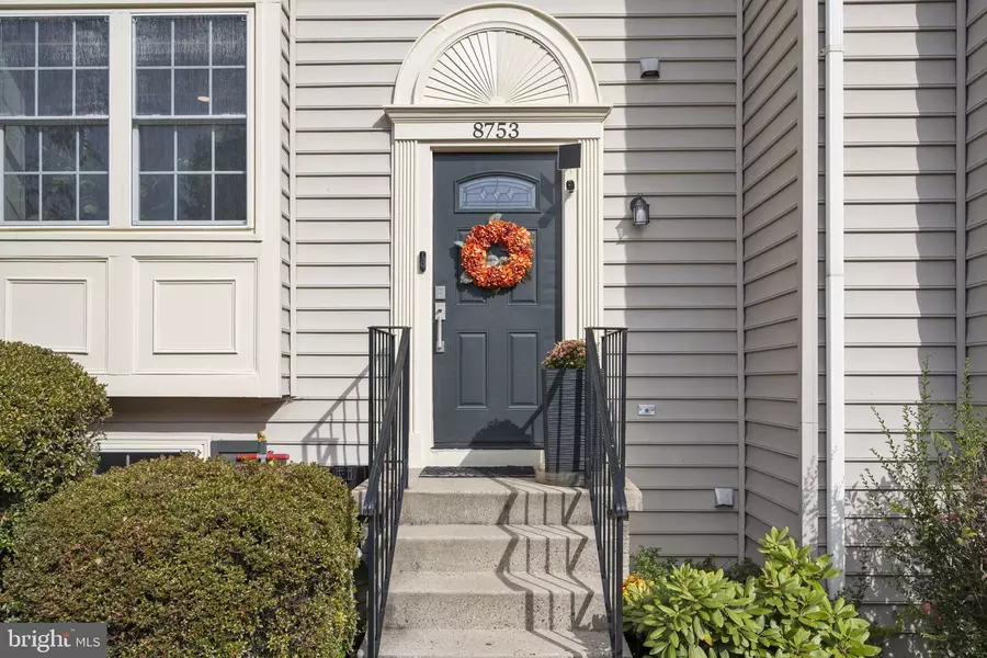 8753 DEBLANC PL, Manassas, VA 20110