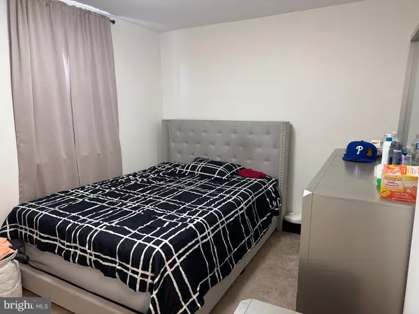 Philadelphia, PA 19135,6302 HEGERMAN ST