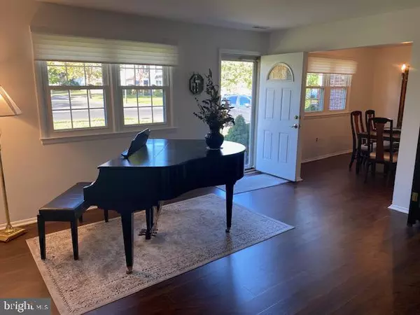 Sewell, NJ 08080,19 MARINER DR