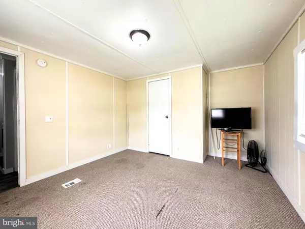 Jackson, NJ 08527,18 ALEXANDER AVE