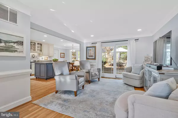 Mclean, VA 22102,7724 DESDEMONA CT