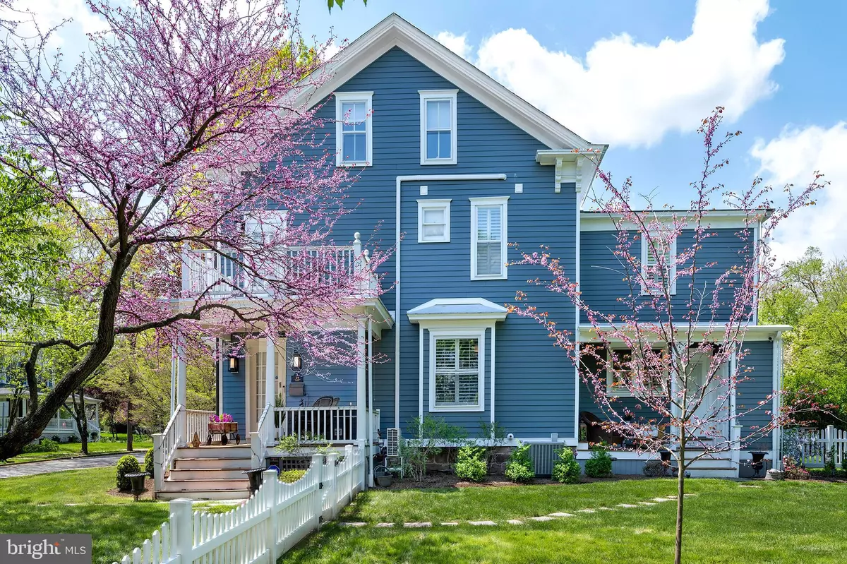 Pennington, NJ 08534,27-29 E DELAWARE AVE