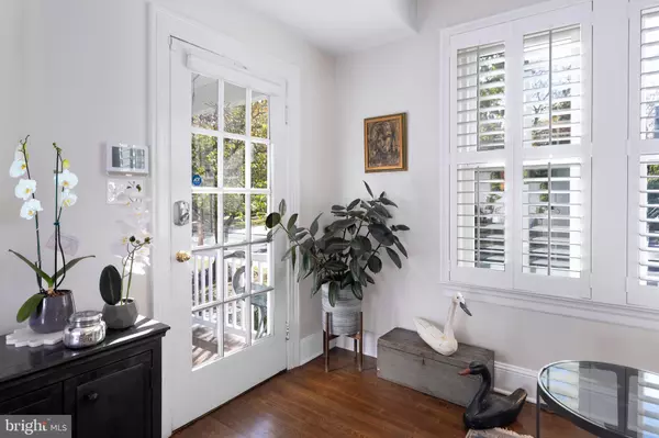 Pennington, NJ 08534,27-29 E DELAWARE AVE