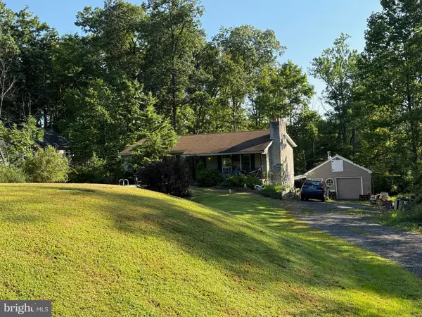 1545 OAK LN, Upper Black Eddy, PA 18972