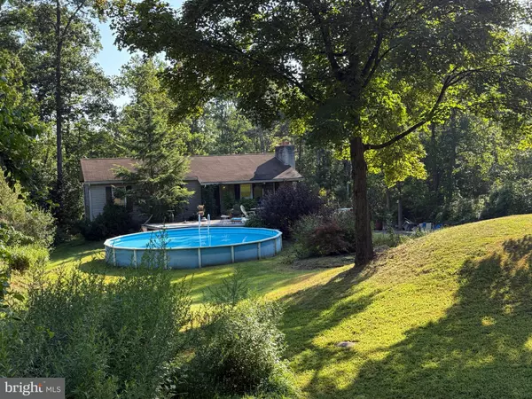 Upper Black Eddy, PA 18972,1545 OAK LN