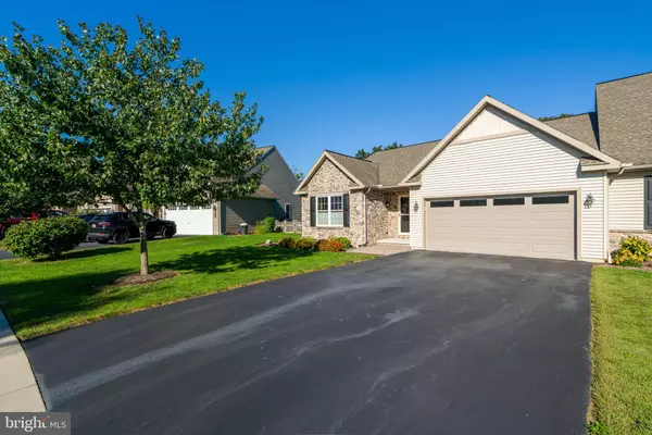 Mount Joy, PA 17552,5179 OAK LEAF DR