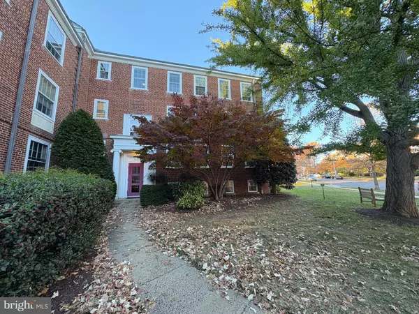 3620 38TH ST NW #B260, Washington, DC 20016