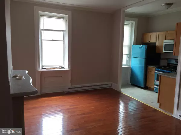 Philadelphia, PA 19130,1945 POPLAR ST #2F